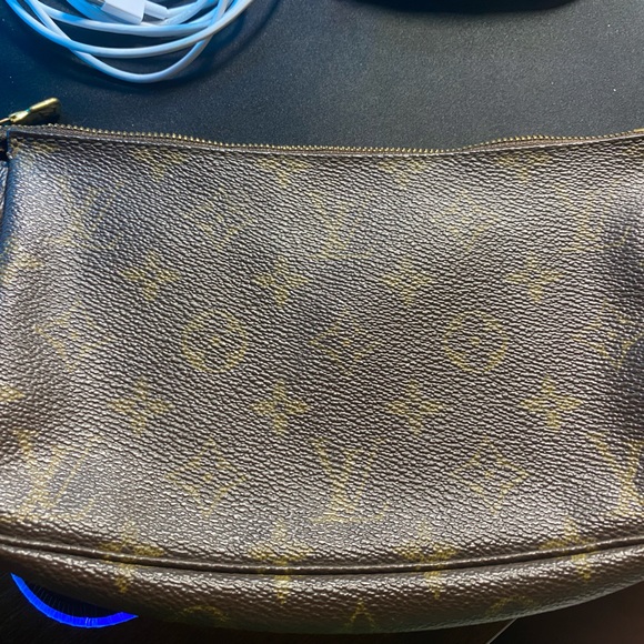 Louis Vuitton Pochette bag - Picture 2 of 4